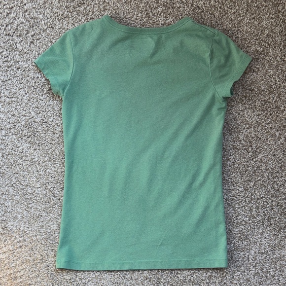 Old Navy Green Lucky Shirt with Woodstock "This is my Lucky Shirt" Sz M 7/8 - Picture 4 of 4